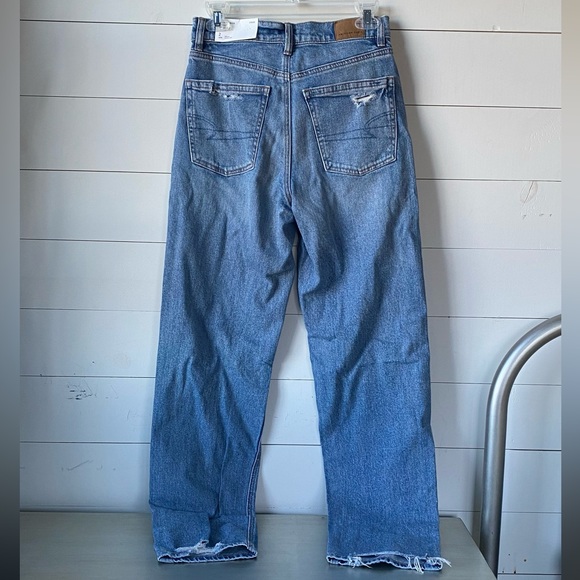 american eagle high rise baggy jeans NEW WITH TAGS (size 2) - Picture 2 of 5